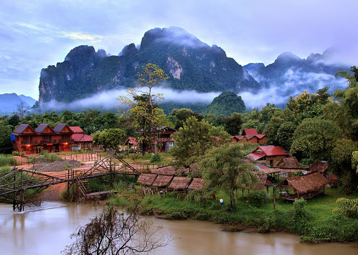 Laos Overland, Vang Vieng