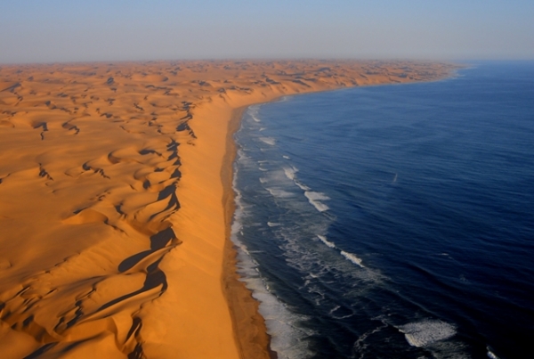 Namibia, Sosseusvlei, Desert mets Sea