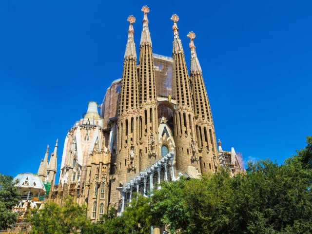Spanish Wonder - Sagrada Familia, Barcelona, Spain