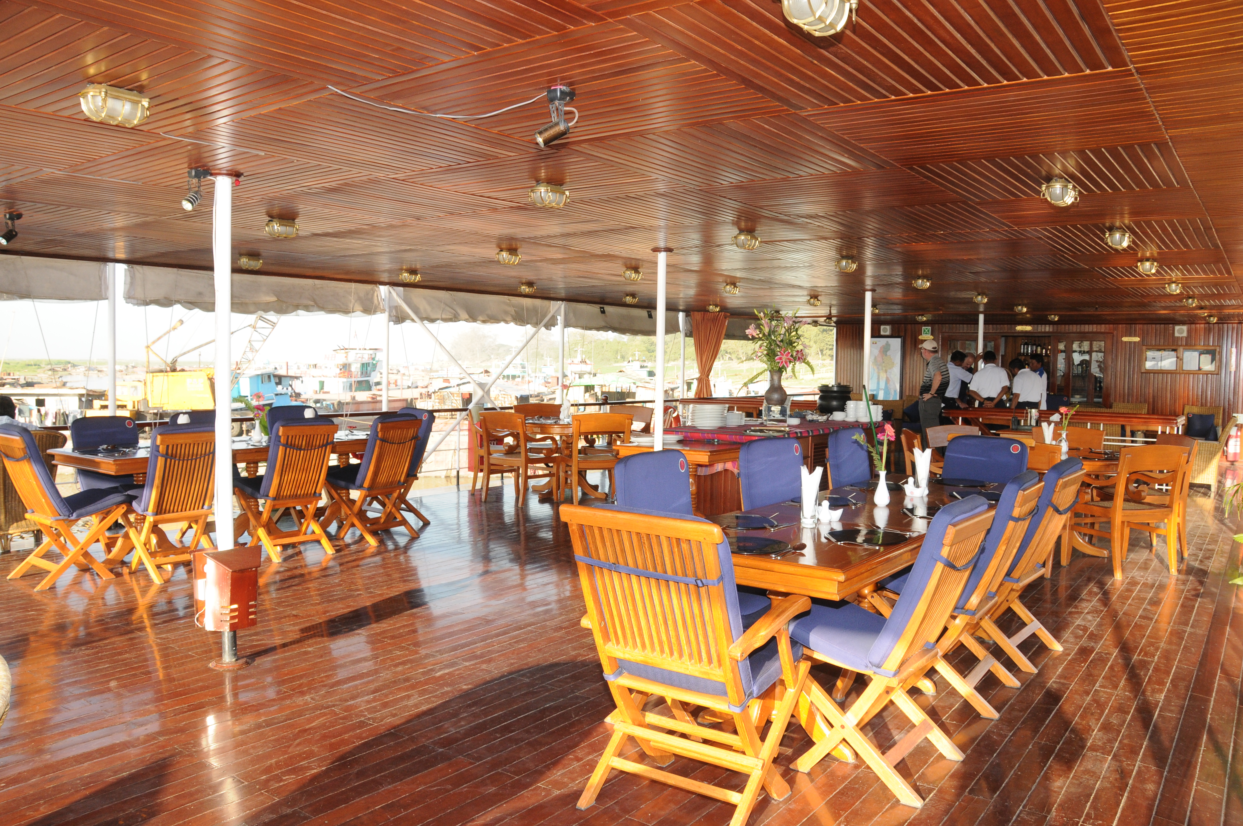 Pandaw River Expeditions, RV Kalaw Pandaw, Outdoor Dining Room