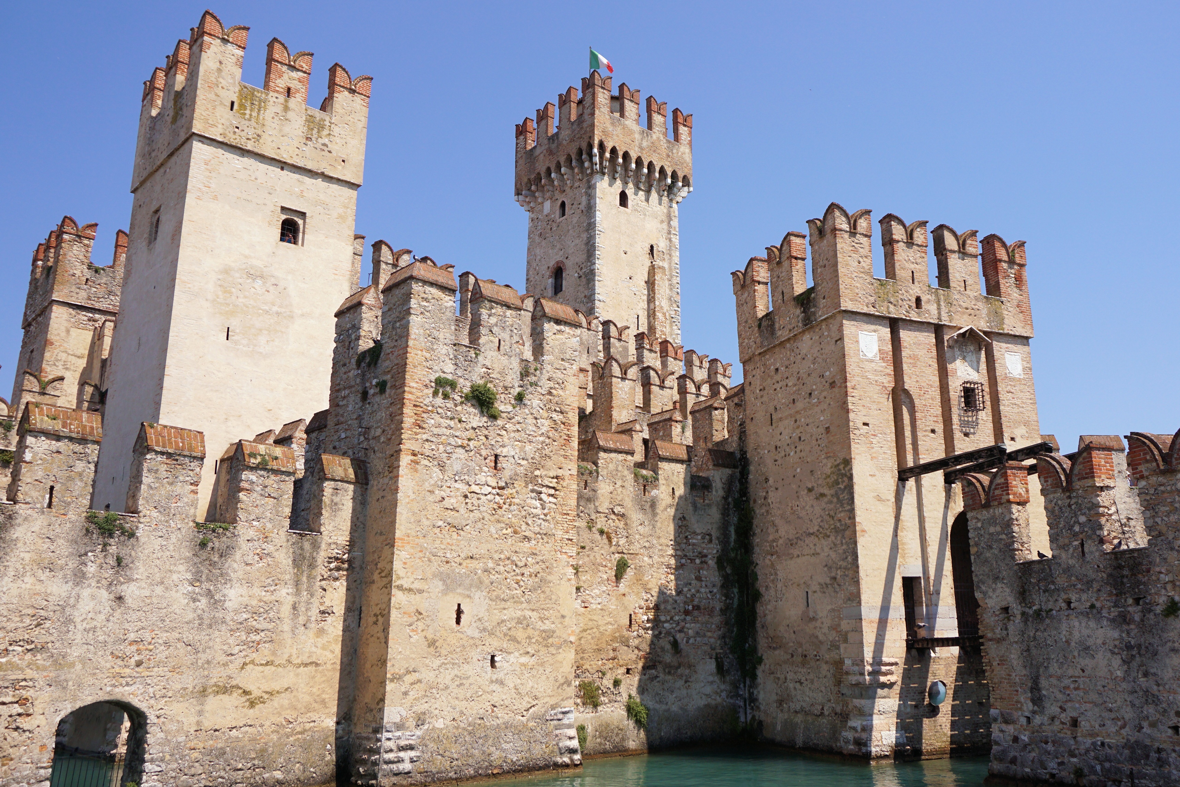 Country Roads of Northern Italy, Scaligero Castle, Sirmione