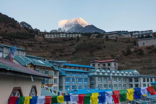 Everest in Style - Mount Thamserku, Nepal